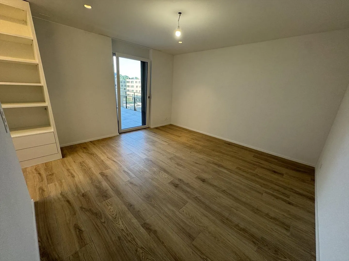 05594 - Apartment 3½ Rooms - IMP. CHAMP-RIOND 8 - MATRAN - Photo 4 of 11