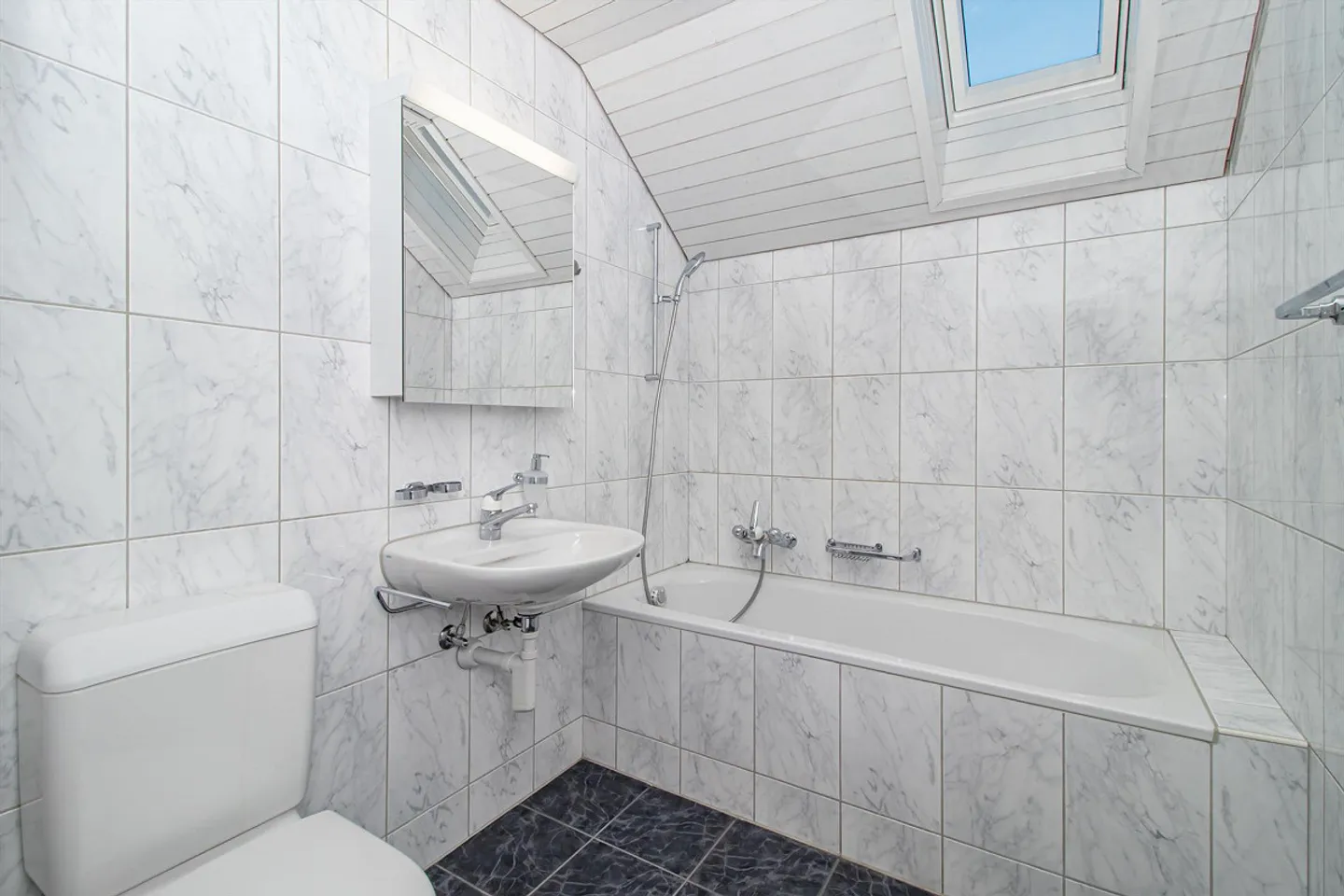 Gemütliche 3-Zimmer-Dachwohnung - Foto 3 von 8