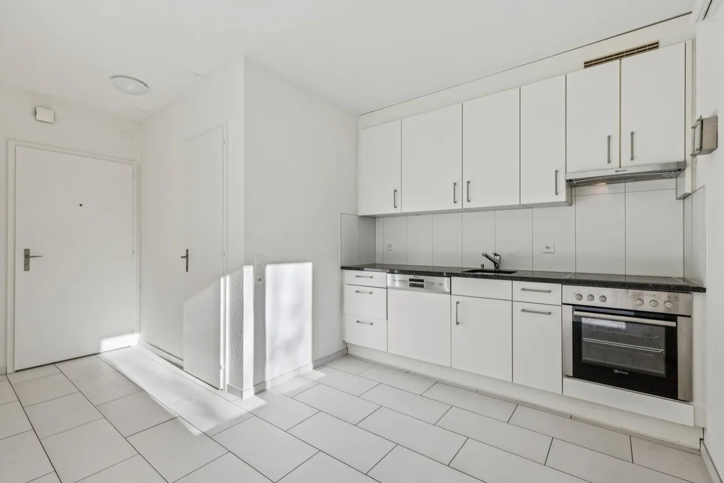 Apartment for rent - Photo 5 of 8
