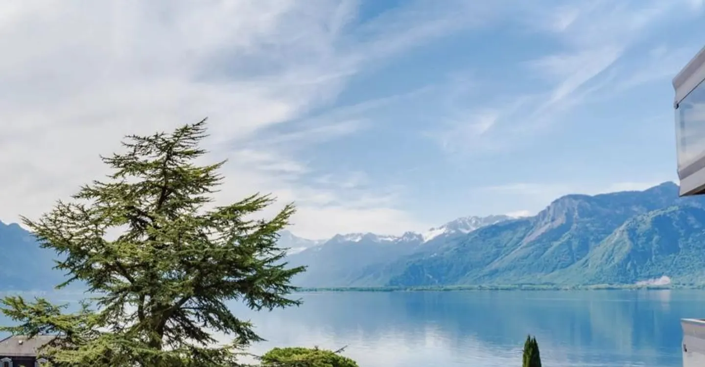 Wunderschöne möblierte Wohnung am Wasser, im Zentrum von Montreux - Foto 1 von 12