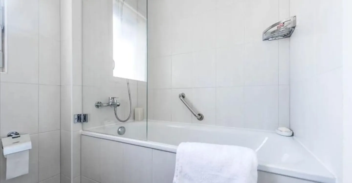 Wunderschöne möblierte Wohnung am Wasser, im Zentrum von Montreux - Foto 6 von 12