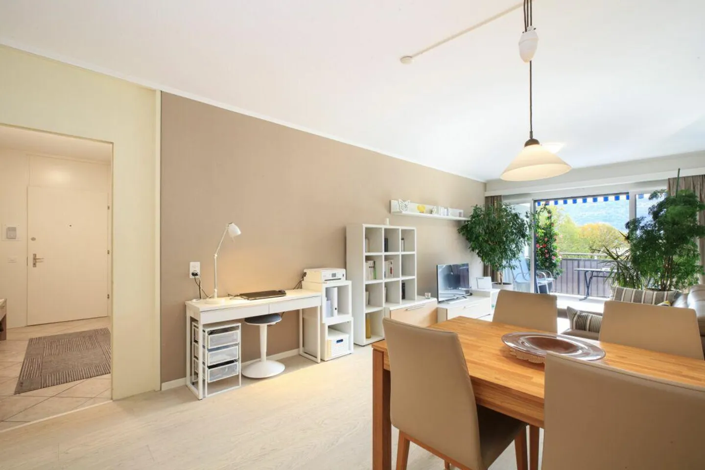 MINUSIO - Appartamento 3.5 locali con terrazza e piscina interna - Foto 2 di 16