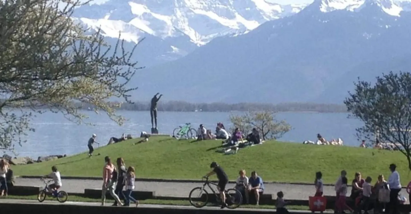 Wunderschöne möblierte Wohnung am Wasser, im Zentrum von Montreux - Foto 11 von 12