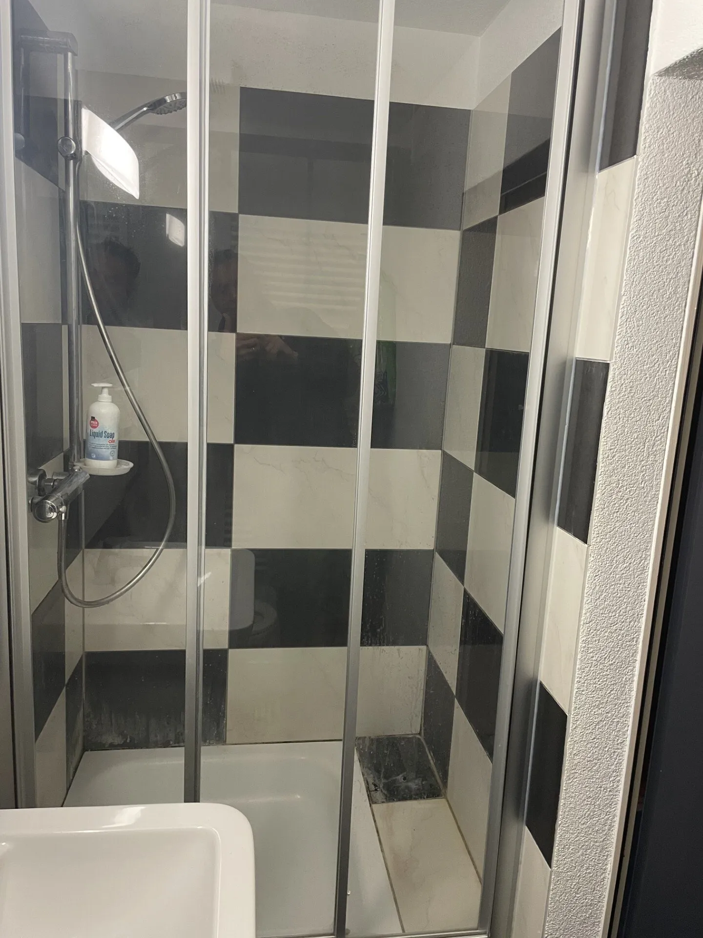 Zimmer möbliert - Foto 3 von 5