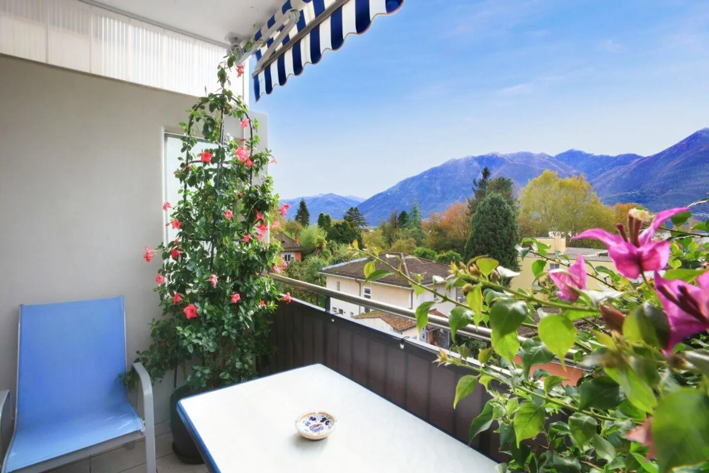 MINUSIO - Appartamento 3.5 locali con terrazza e piscina interna - Foto 3 di 16