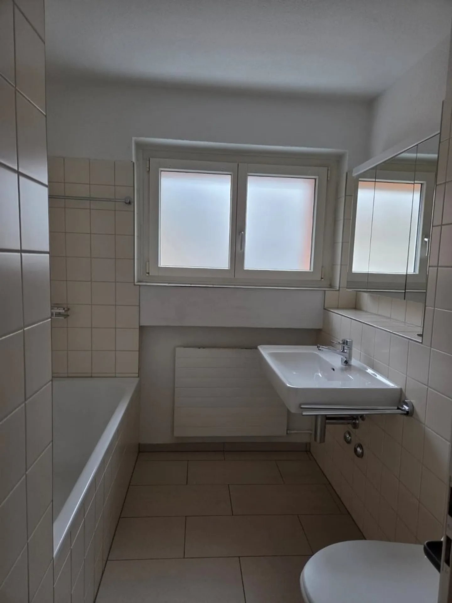 RENT WITHOUT SECURITY DEPOSIT - Terrace apartment with a view of greenery - Photo 5 of 6