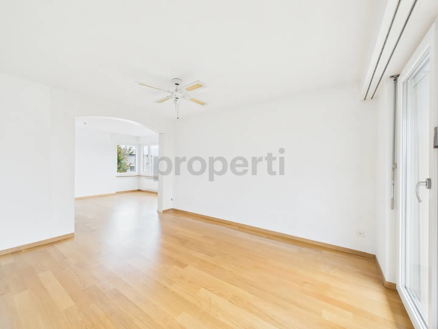 Attractive 3.5-room apartment in Solothurn with a view of Weissenstein - Photo 2 of 13