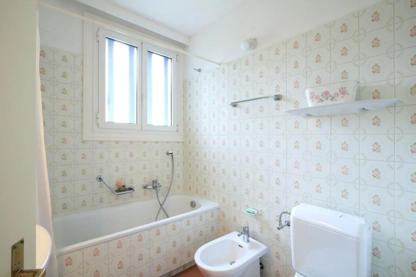 MINUSIO - Appartamento 3.5 locali con terrazza e piscina interna - Foto 13 di 16