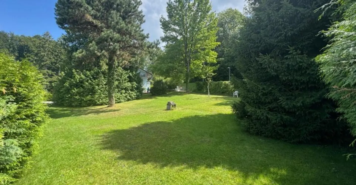 Wunderschönes Baugrundstück von 1800 m2 mit Einfamilienhaus - Foto 1 von 5