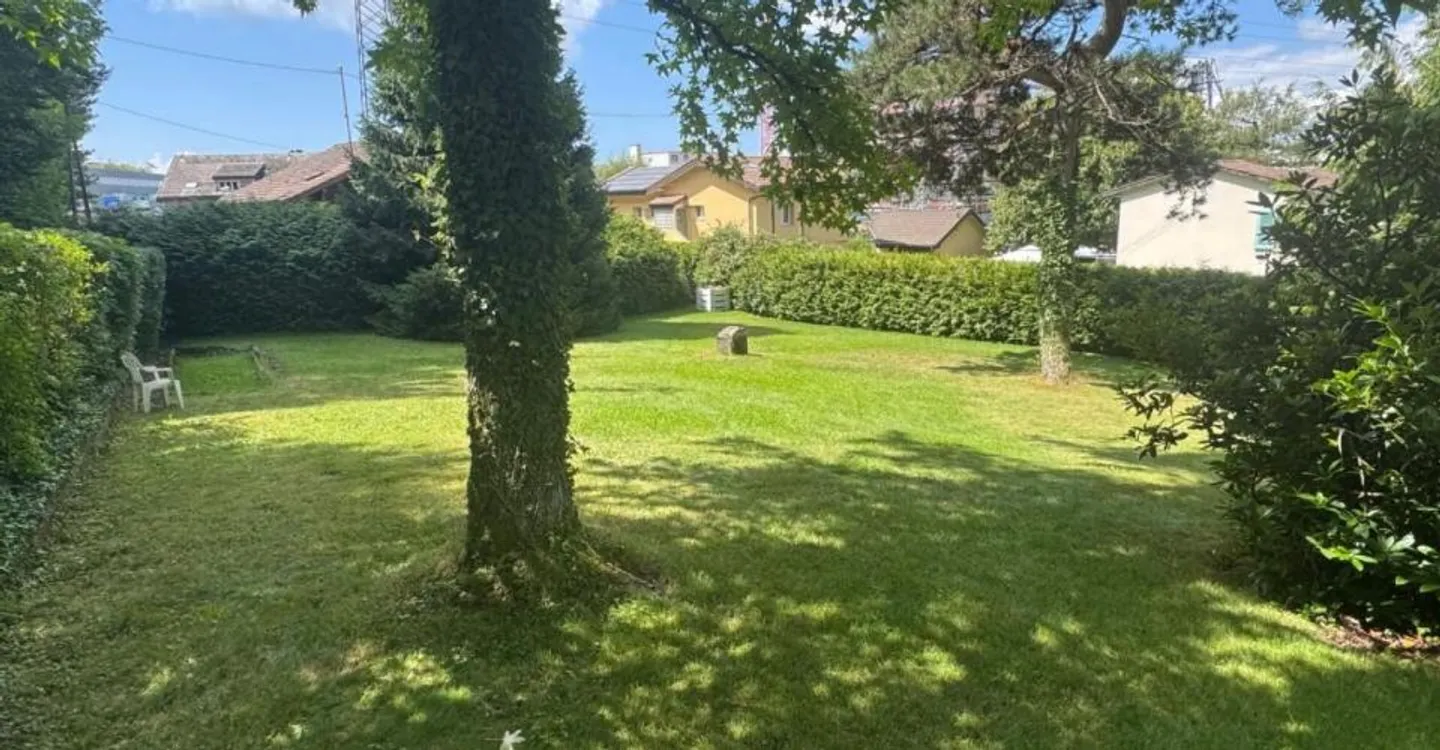 Wunderschönes Baugrundstück von 1800 m2 mit Einfamilienhaus - Foto 4 von 5