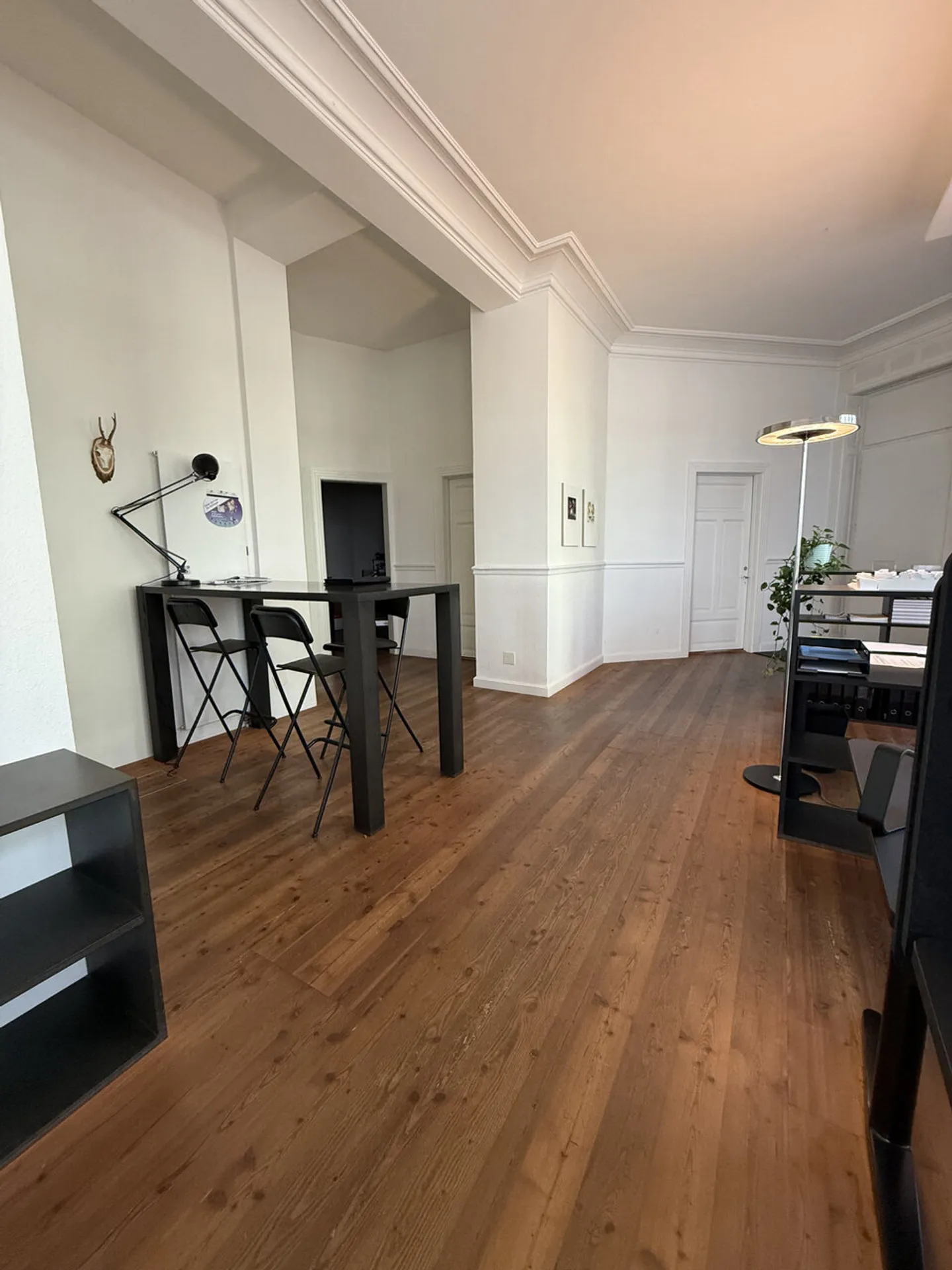 Attractive office on the ground floor in a central location in Lucerne - Photo 1 of 7