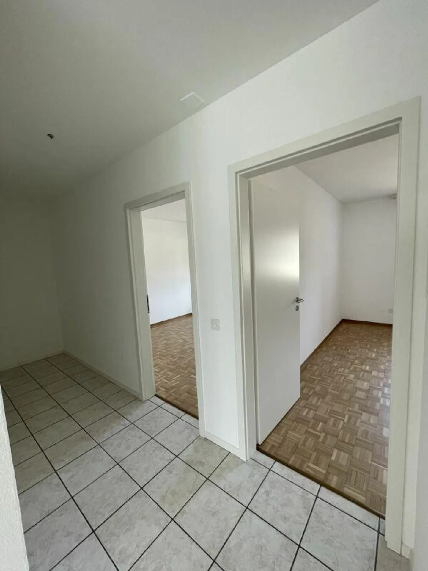 3.5-ZIMMER-WOHNUNG IN EINEM RUHIGEN WOHNHAUS - Foto 7 von 10