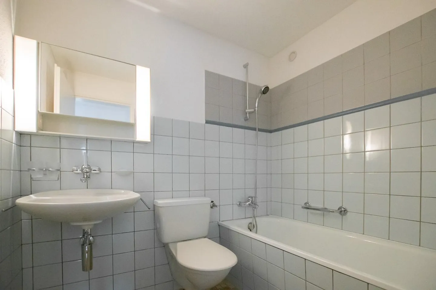 Your new home in a popular residential area! - Photo 4 of 6