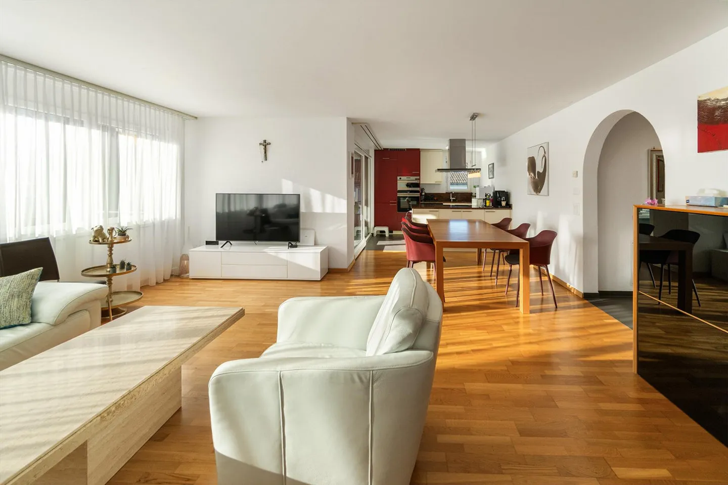 Appartamento attraente con ampio balcone sud-ovest - Foto 3 di 14