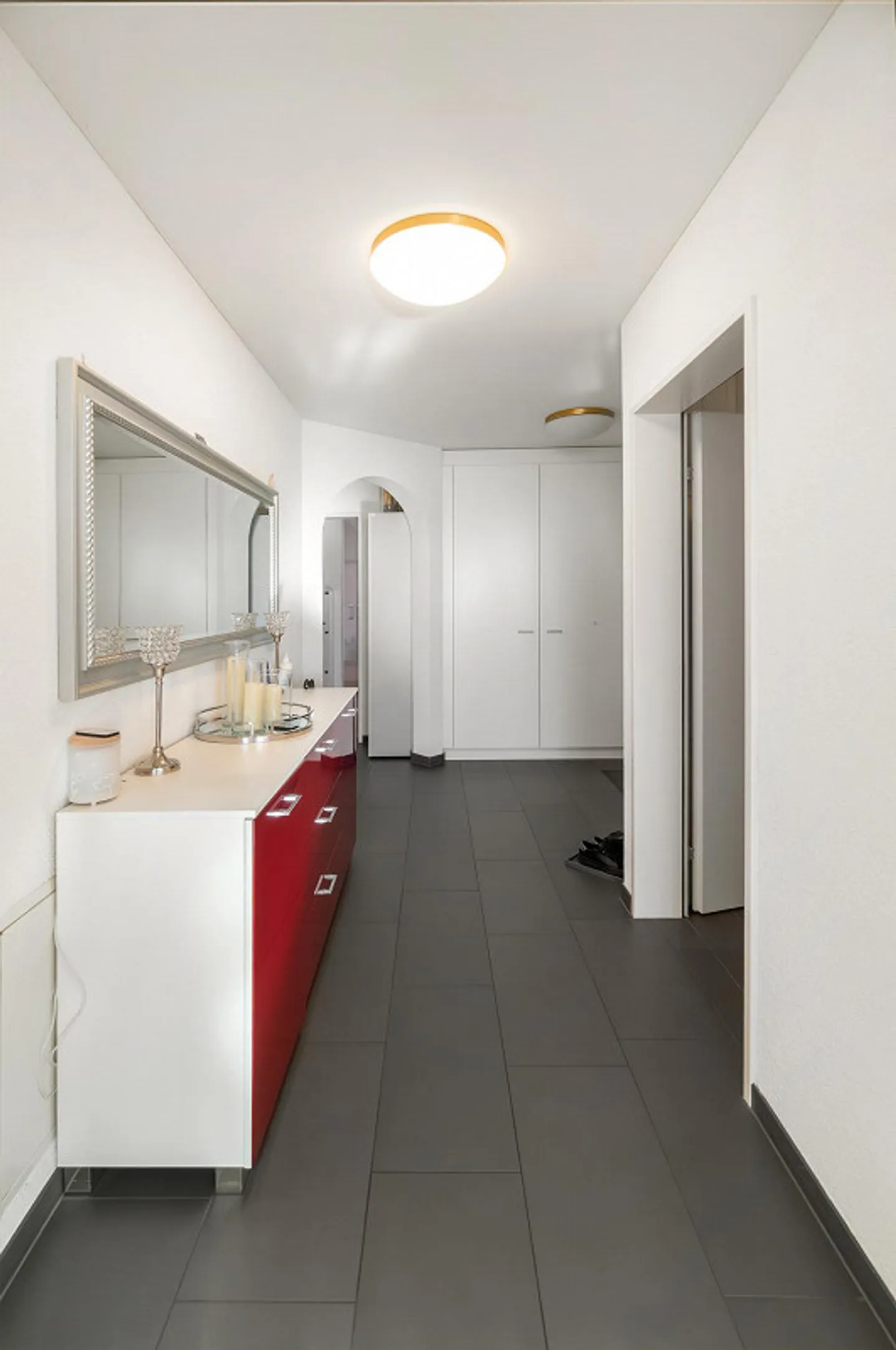 Appartamento attraente con ampio balcone sud-ovest - Foto 9 di 14