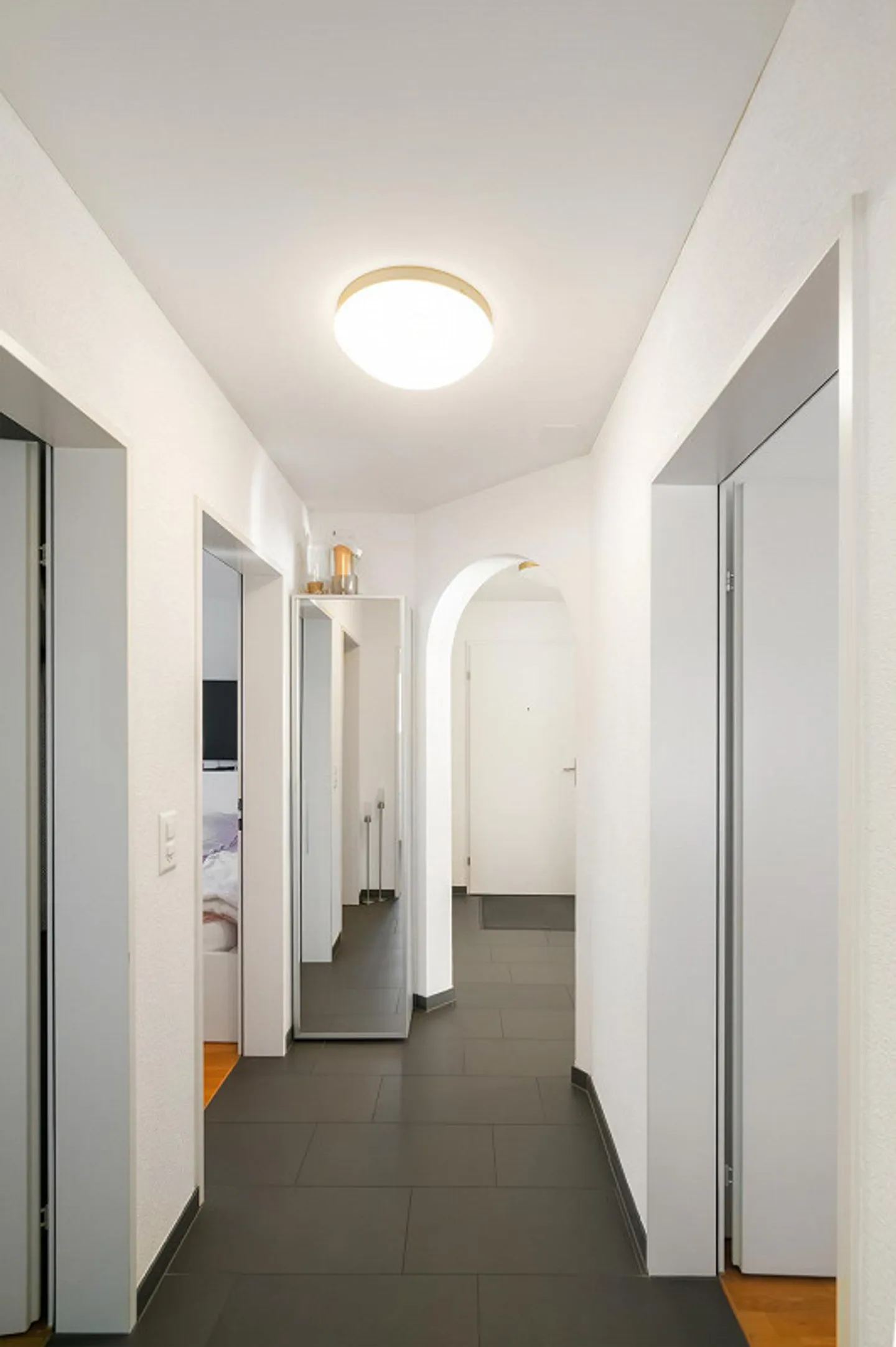 Appartamento attraente con ampio balcone sud-ovest - Foto 10 di 14