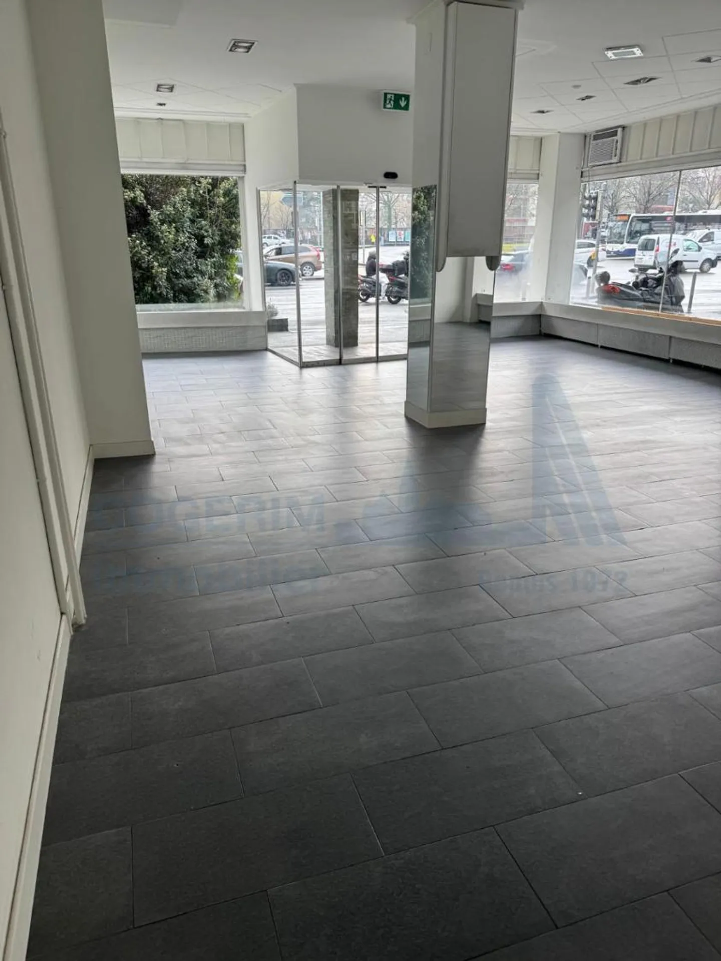 Spazio Commerciale Vicino alla Stazione - Foto 8 di 12