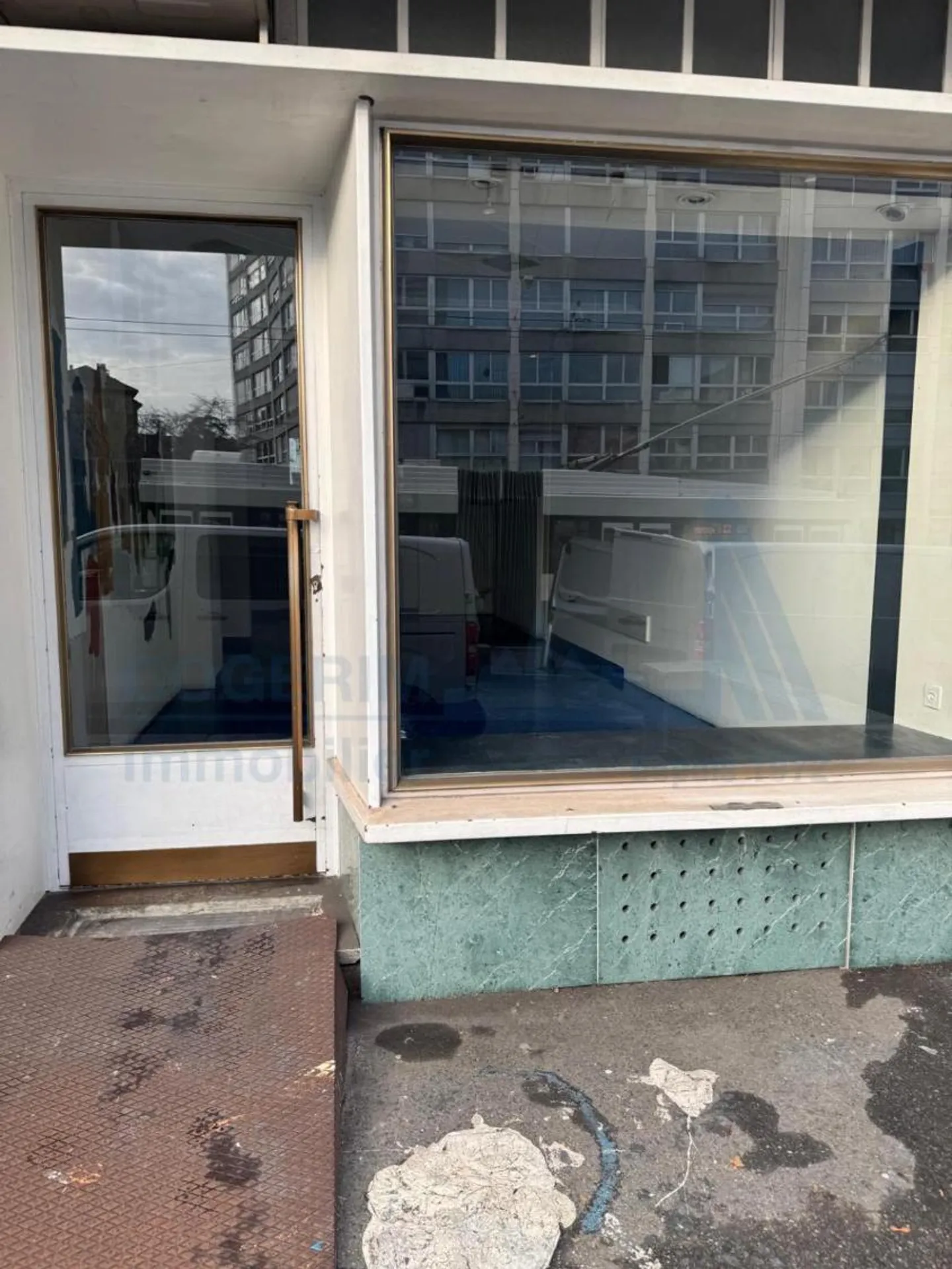 Spazio Commerciale Vicino alla Stazione - Foto 3 di 12