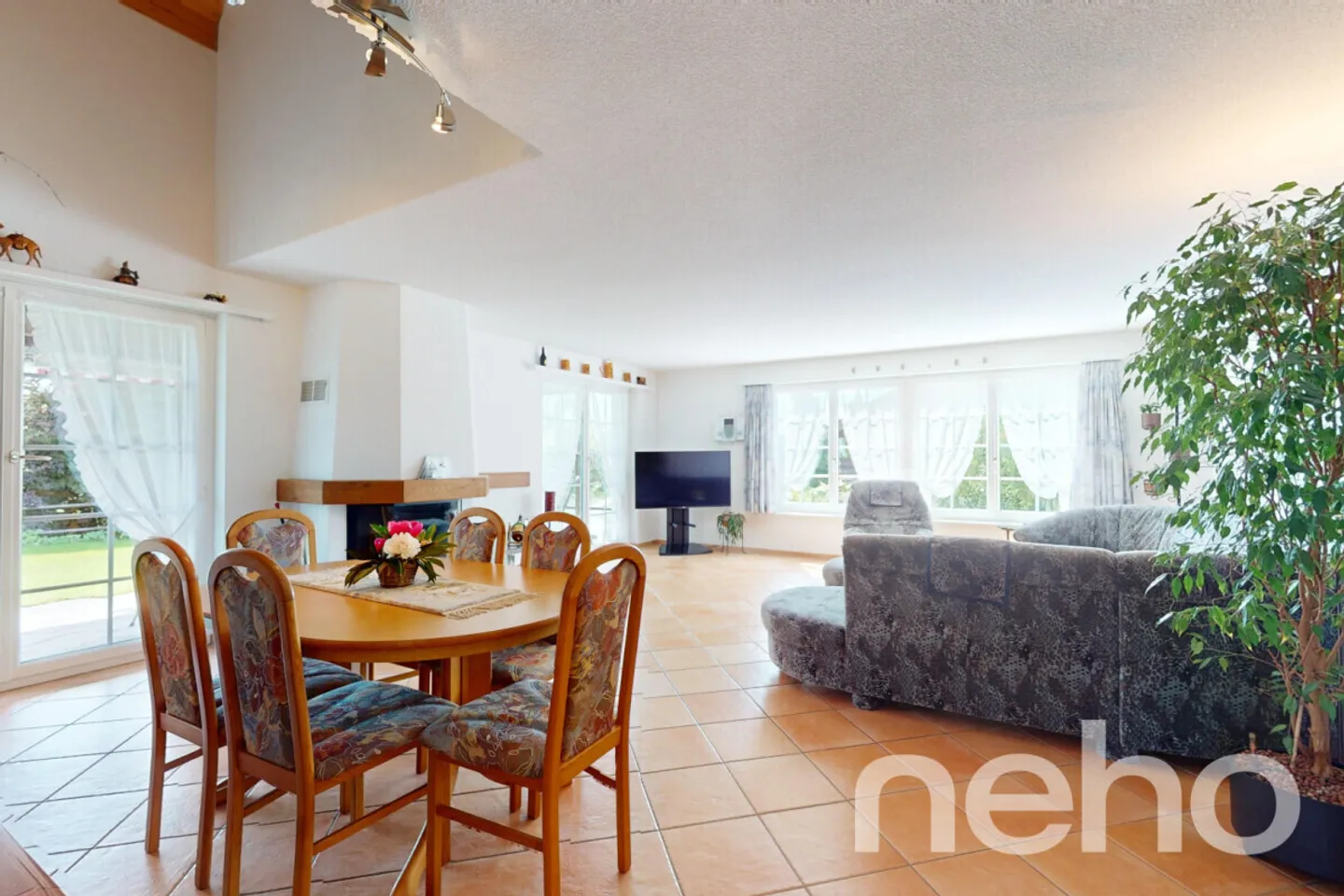 Incantevole casa unifamiliare di 7,5 stanze con appartamento - Foto 2 di 13