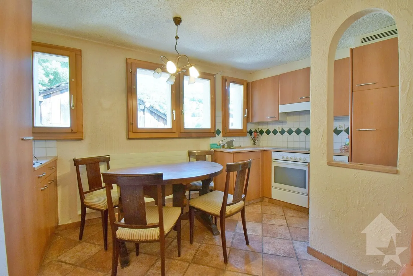 Edificio con 3 o 4 appartamenti, inclusa stalla e garage! - Foto 12 di 13