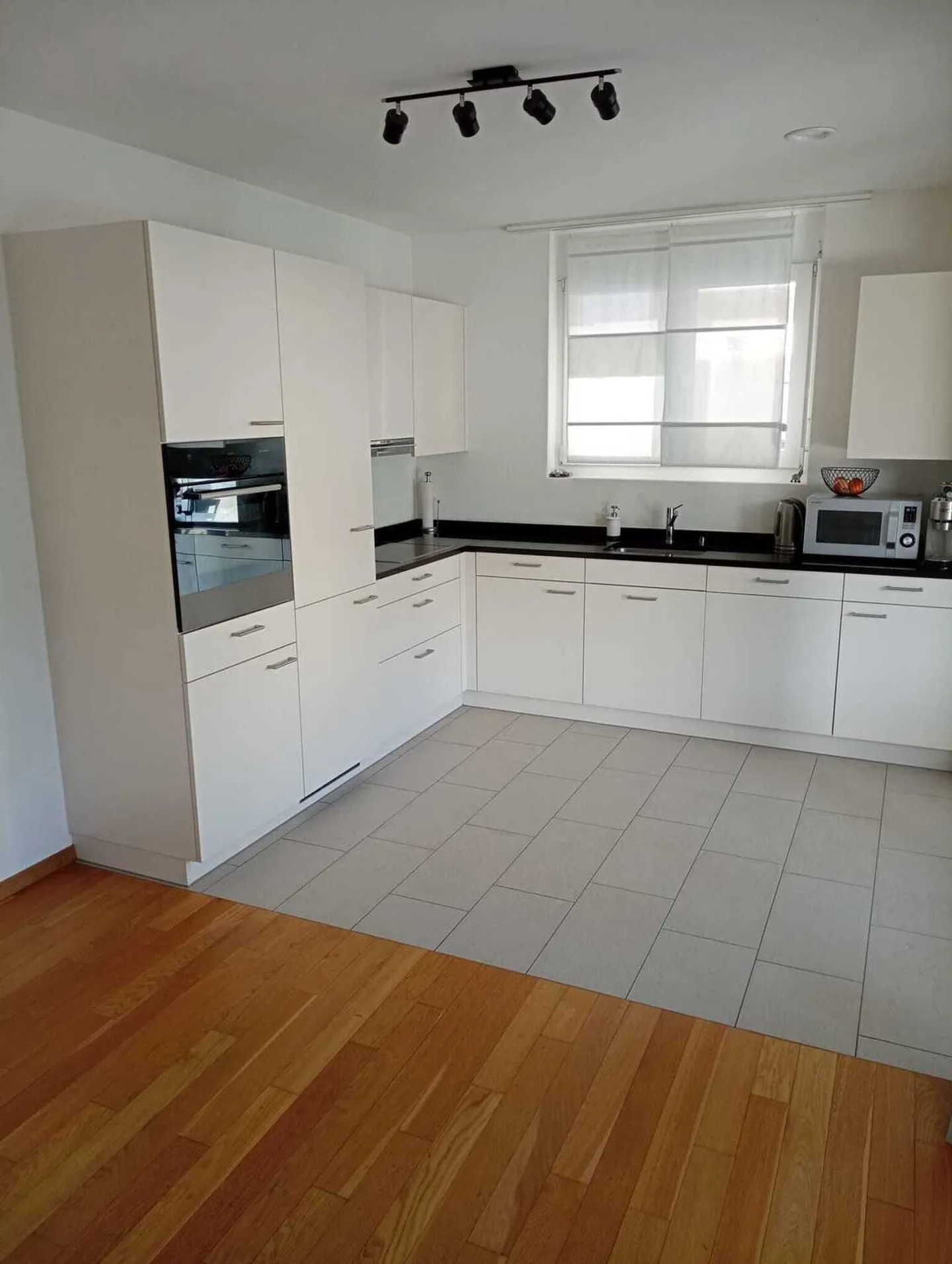 APPARTEMENT 3½ PIÈCES À EBIKON (LU), MEUBLÉ, TEMPORAIRE - Photo 2 sur 11