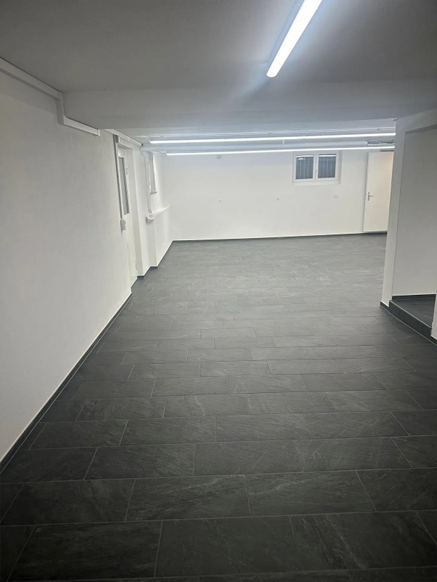 Vous cherchez un grand espace pour une activité silencieuse ? Nous avons l'espace qu'il vous faut ! - Photo 3 sur 9