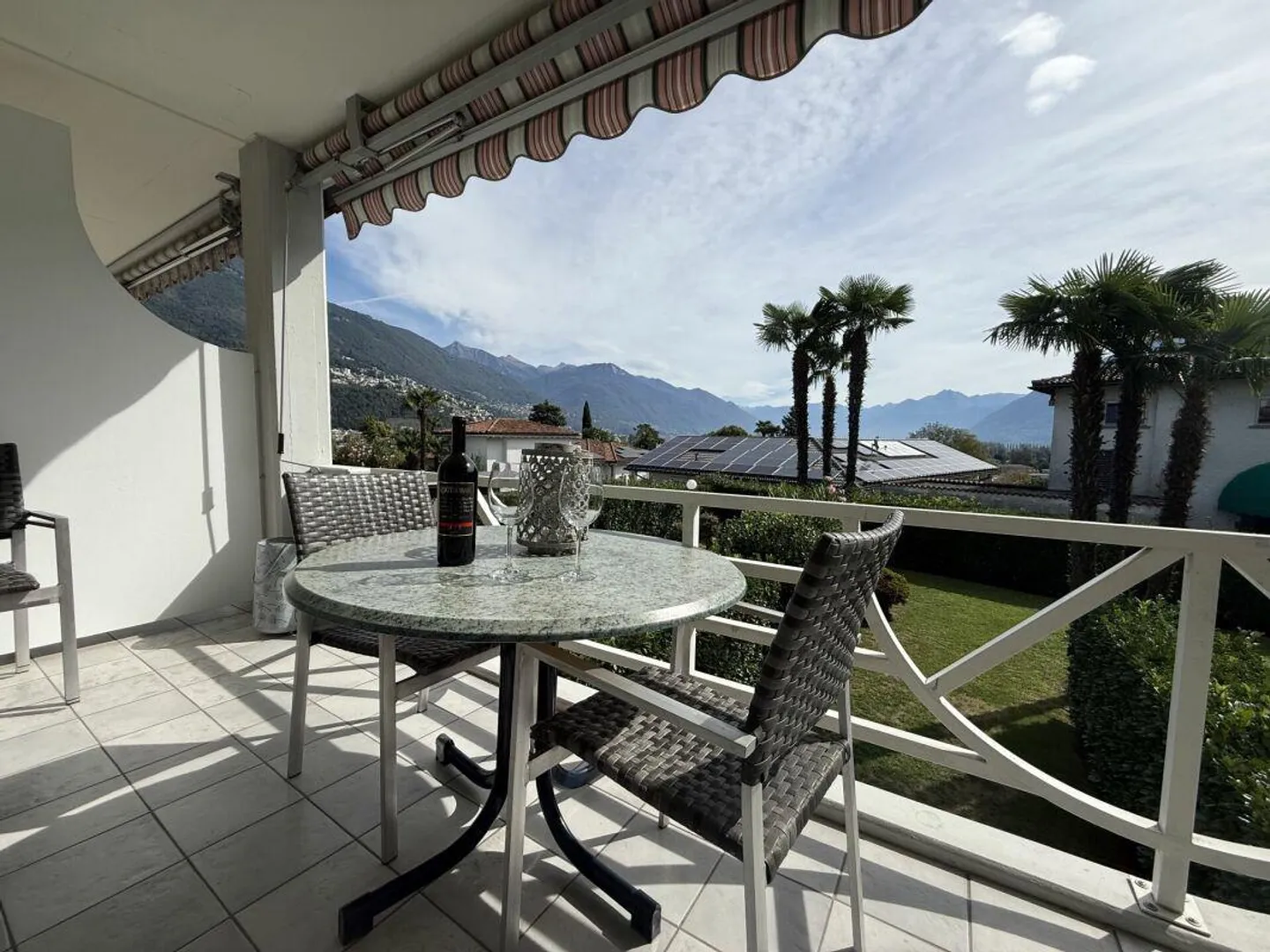 Attractive 2.5-room apartment with terrace and underground parking space -... - Photo 4 of 11