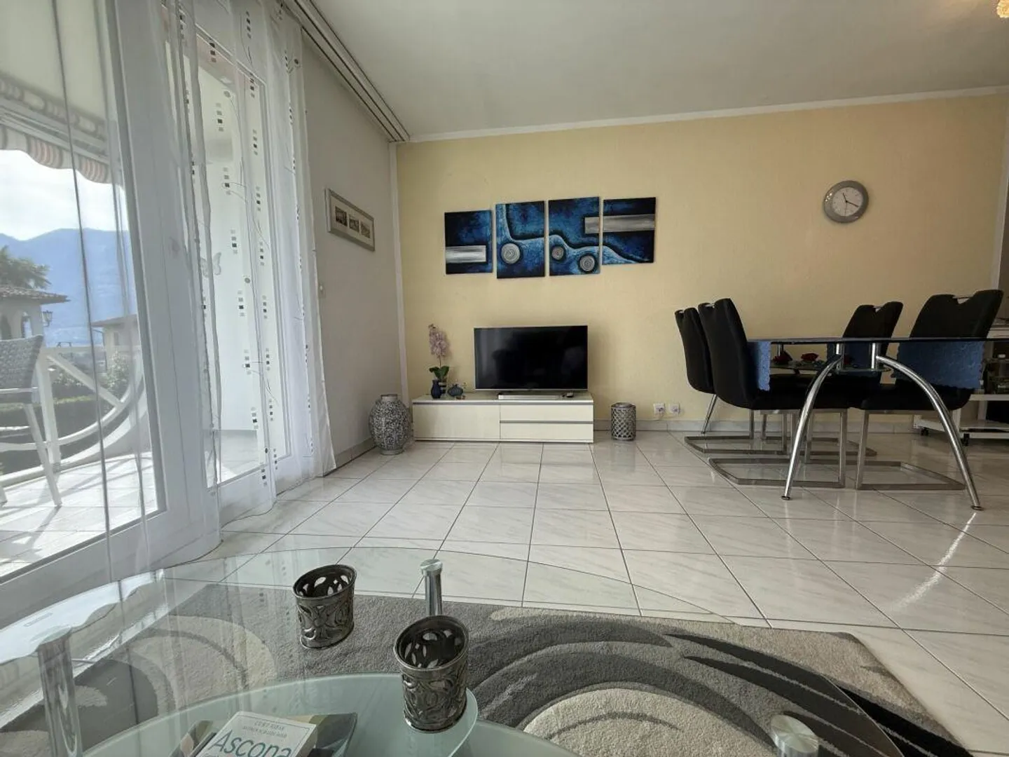 Attractive 2.5-room apartment with terrace and underground parking space -... - Photo 5 of 11