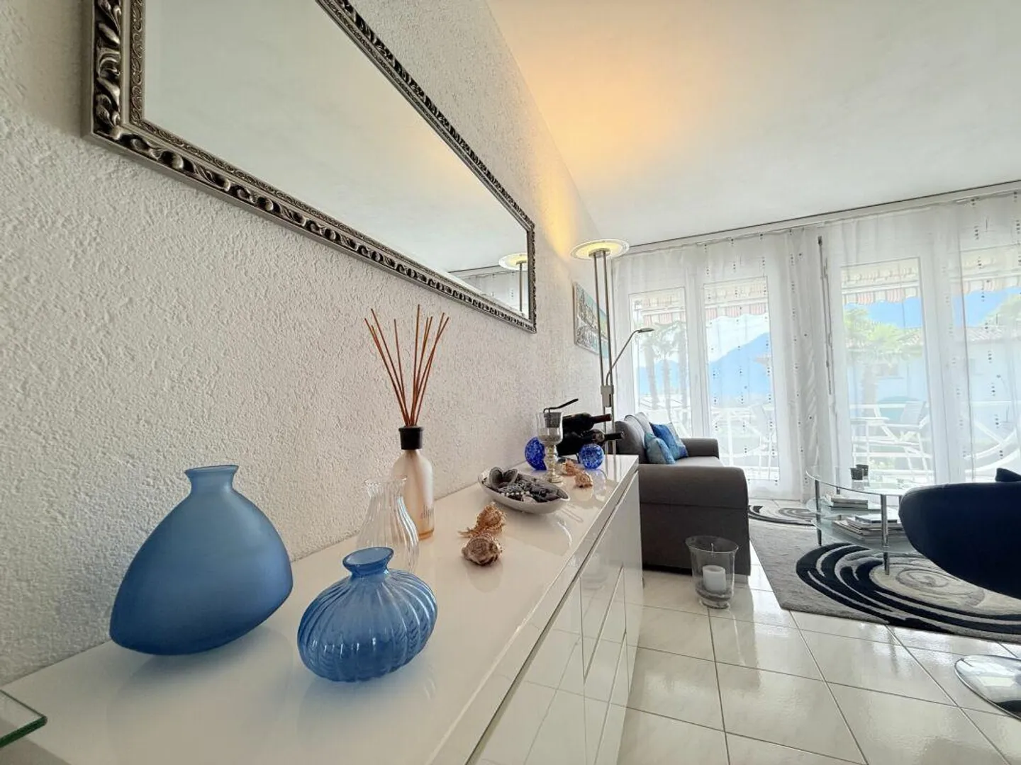 Attractive 2.5-room apartment with terrace and underground parking space -... - Photo 7 of 11