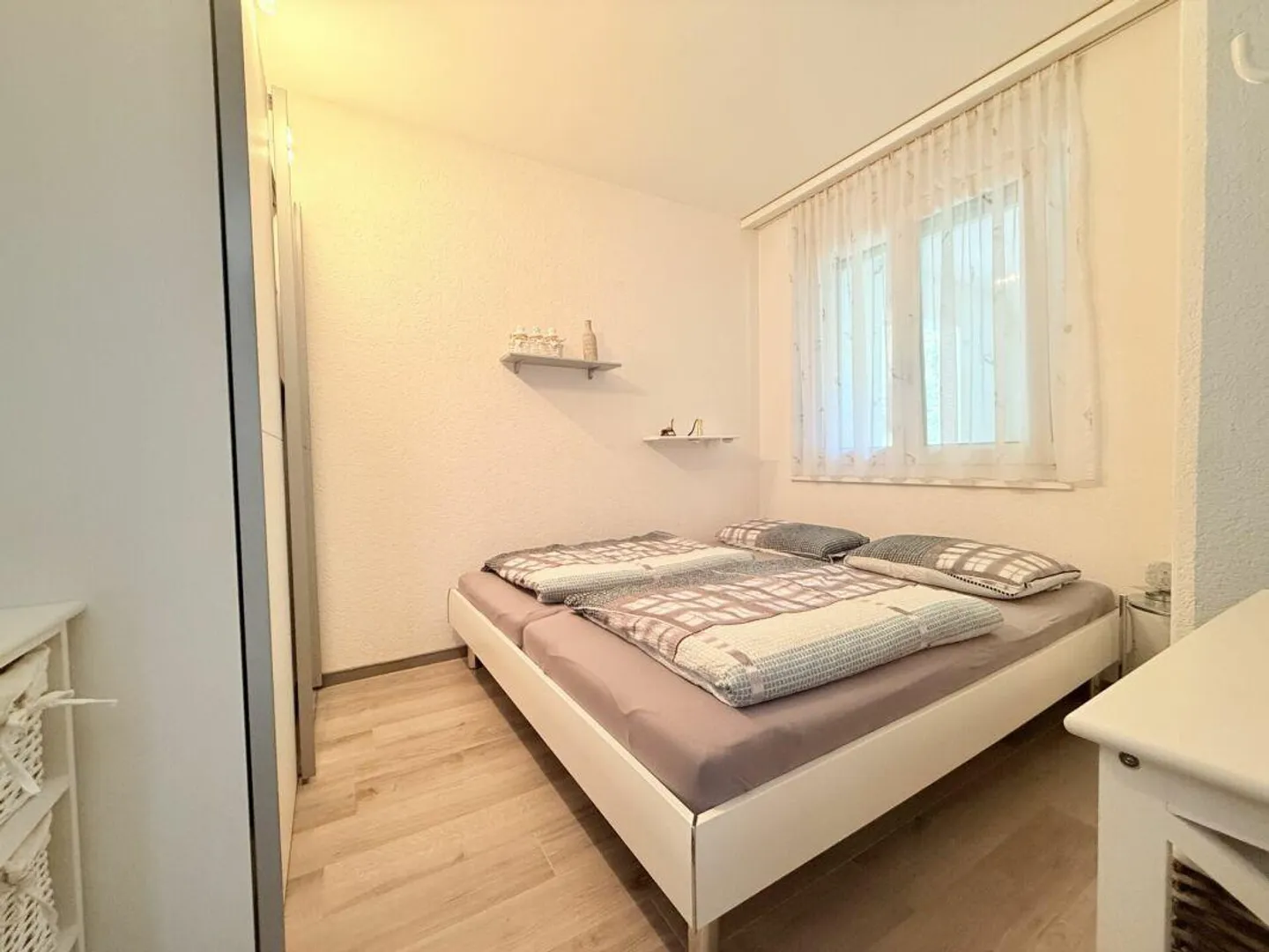 Attractive 2.5-room apartment with terrace and underground parking space -... - Photo 9 of 11