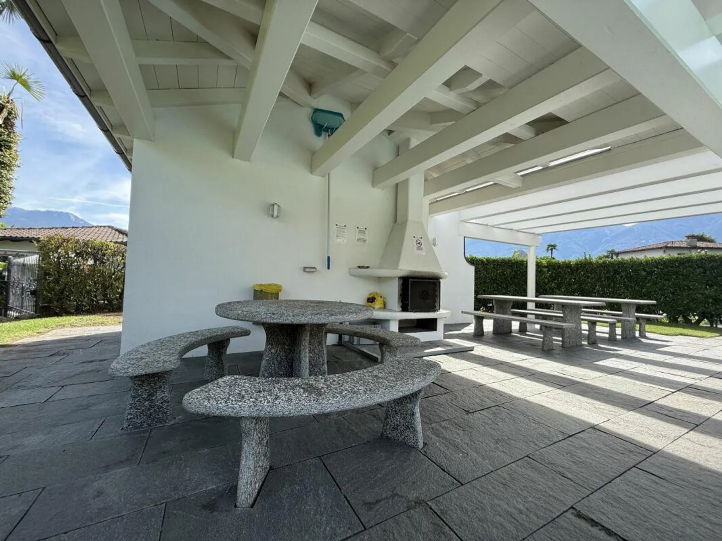 Attractive 2.5-room apartment with terrace and underground parking space -... - Photo 10 of 11