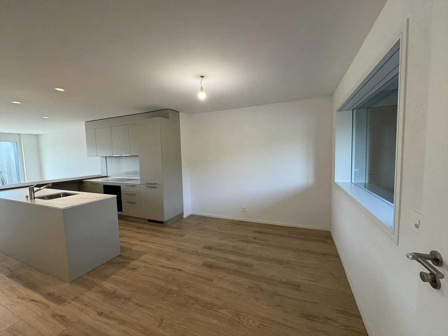 05595 - Appartement 3½ pièces - IMP. CHAMP-RIOND 8 - MATRAN - Photo 7 sur 11