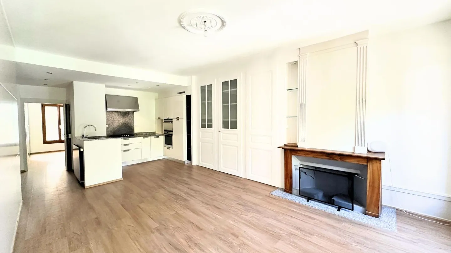 Renovated Apartment in Nyon - Photo 2 of 6