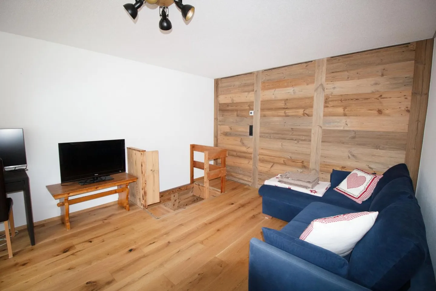 Modern 2-Room Chalet in Village - Photo 7 of 14