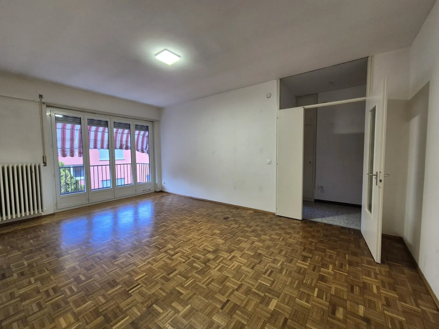 MENDRISIO - APPARTEMENT DE 2,5 CHAMBRES À LOUER - Photo 2 sur 5