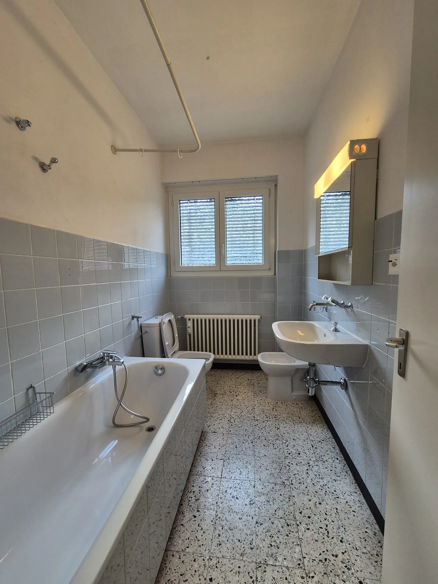 MENDRISIO - APPARTEMENT DE 2,5 CHAMBRES À LOUER - Photo 5 sur 5