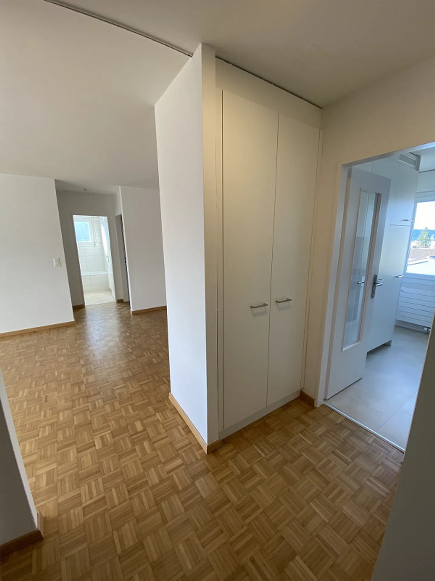 4.5-room apartment 5th floor with lake view - Photo 10 of 12