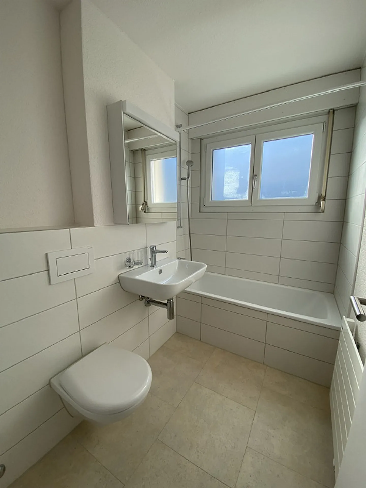 4.5-room apartment 5th floor with lake view - Photo 6 of 12