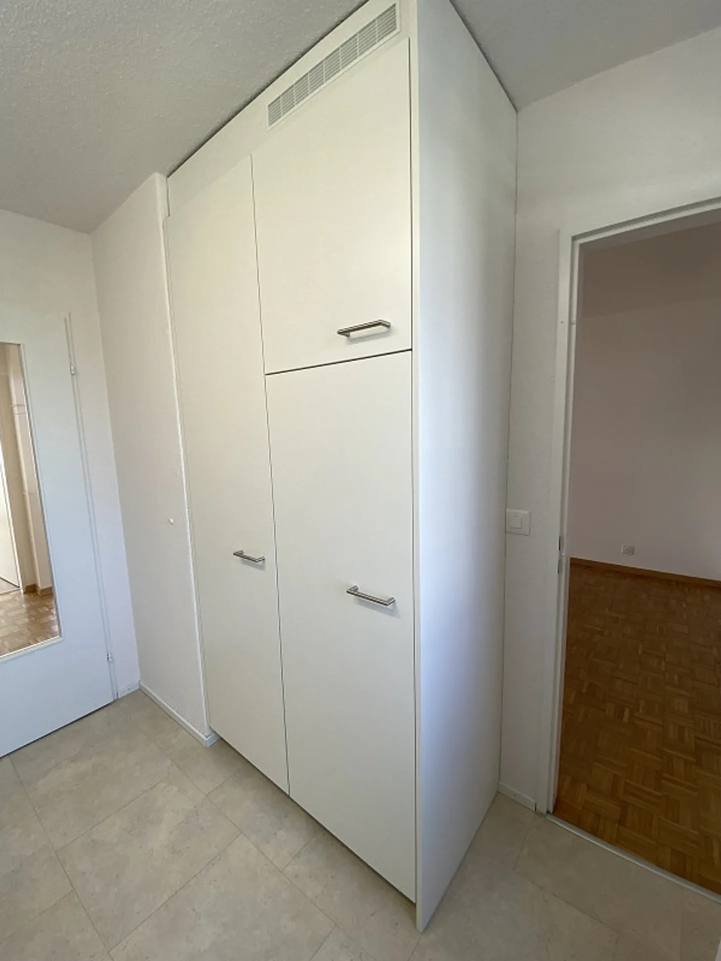 4.5-room apartment 5th floor with lake view - Photo 11 of 12