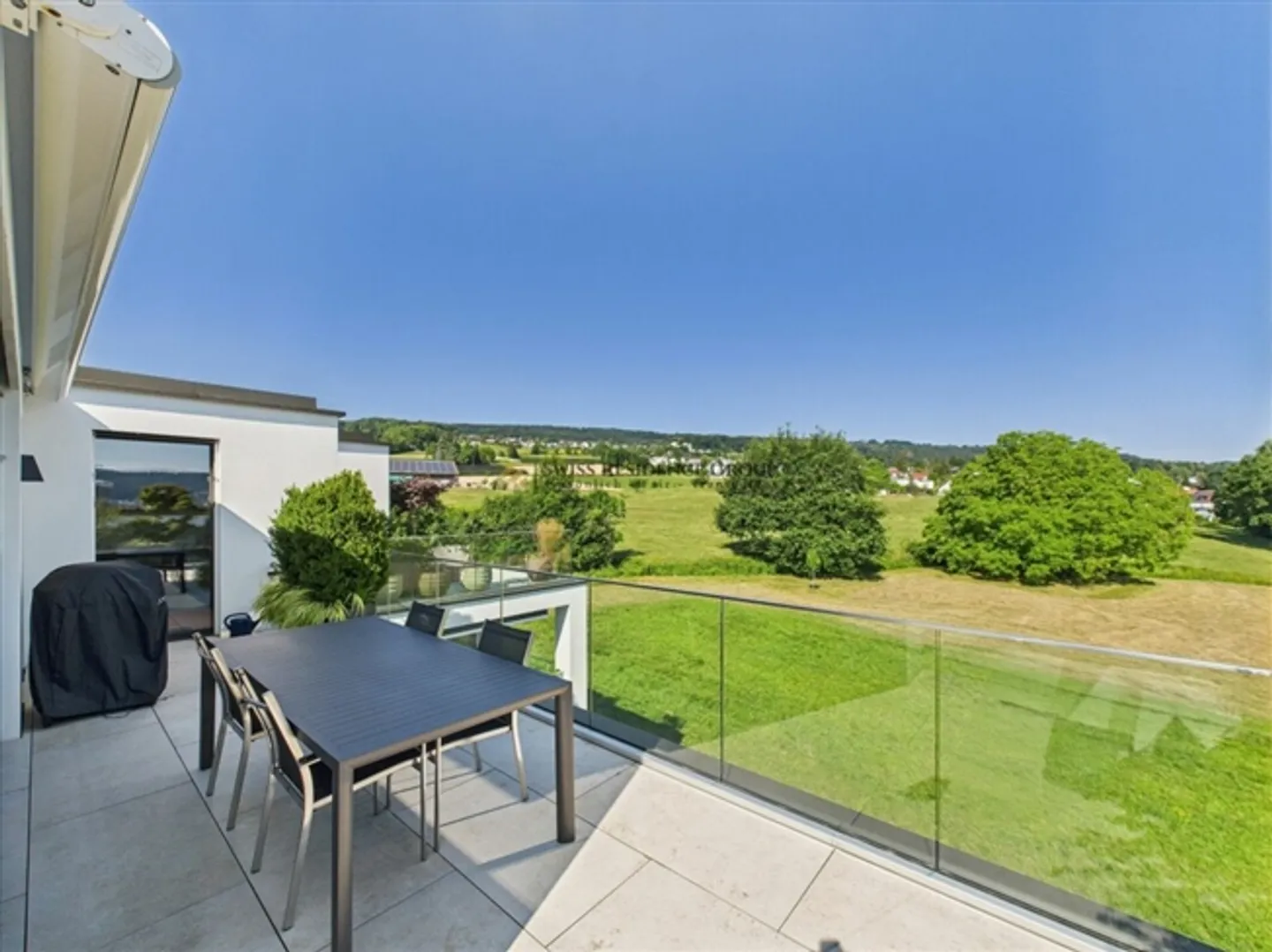 Elegance meets view - penthouse dream with large terrace - Photo 3 of 20