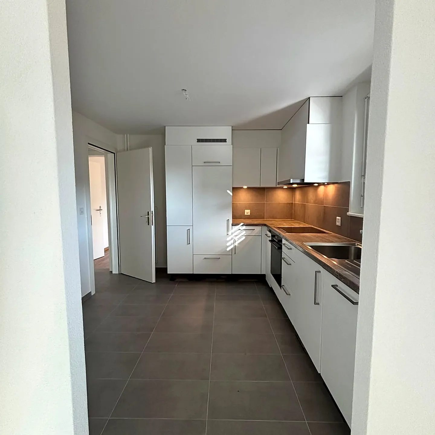 À louer à Lucens – Spacieux appartement de 3.5 pièces rénové - Photo 2 of 6