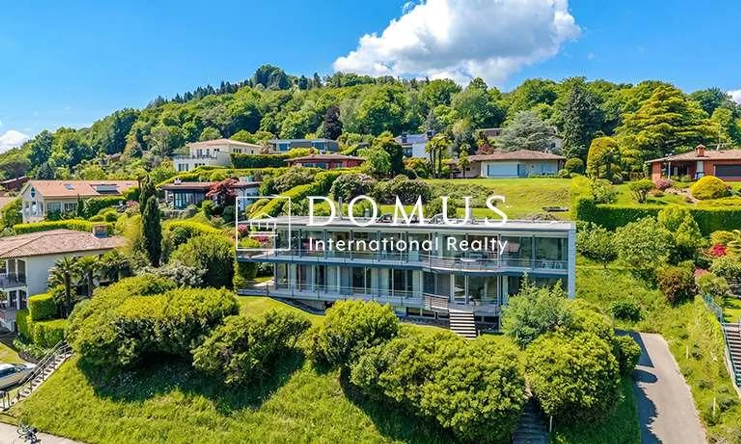 Villa moderna con vista lago - Foto 2 di 13