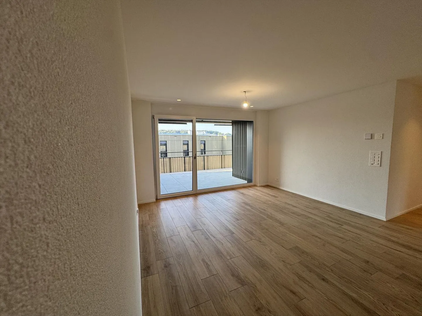 05596 - Appartement 3½ pièces - IMP. CHAMP-RIOND 8 - MATRAN - Photo 2 sur 11