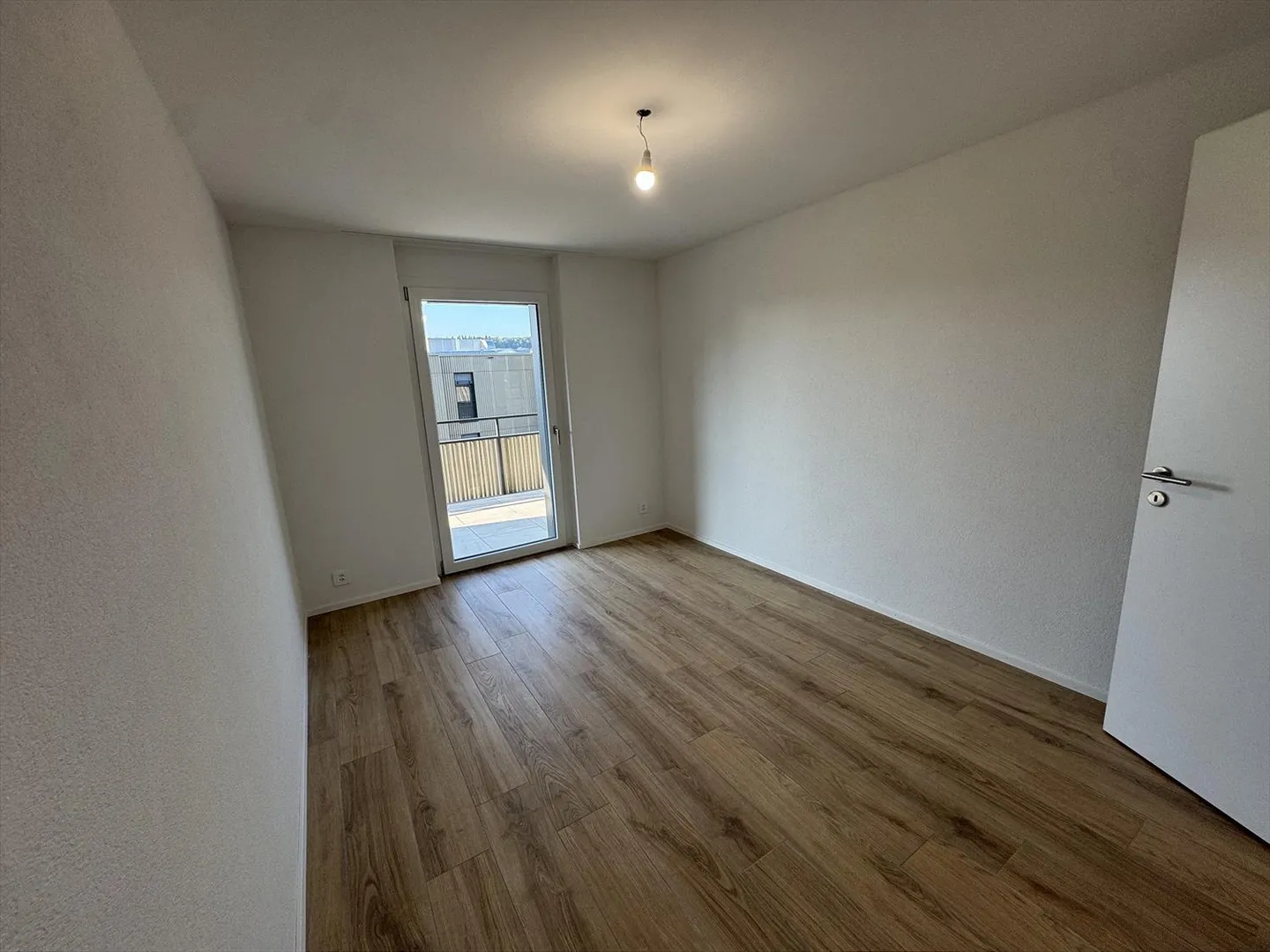05596 - Appartement 3½ pièces - IMP. CHAMP-RIOND 8 - MATRAN - Photo 4 sur 11
