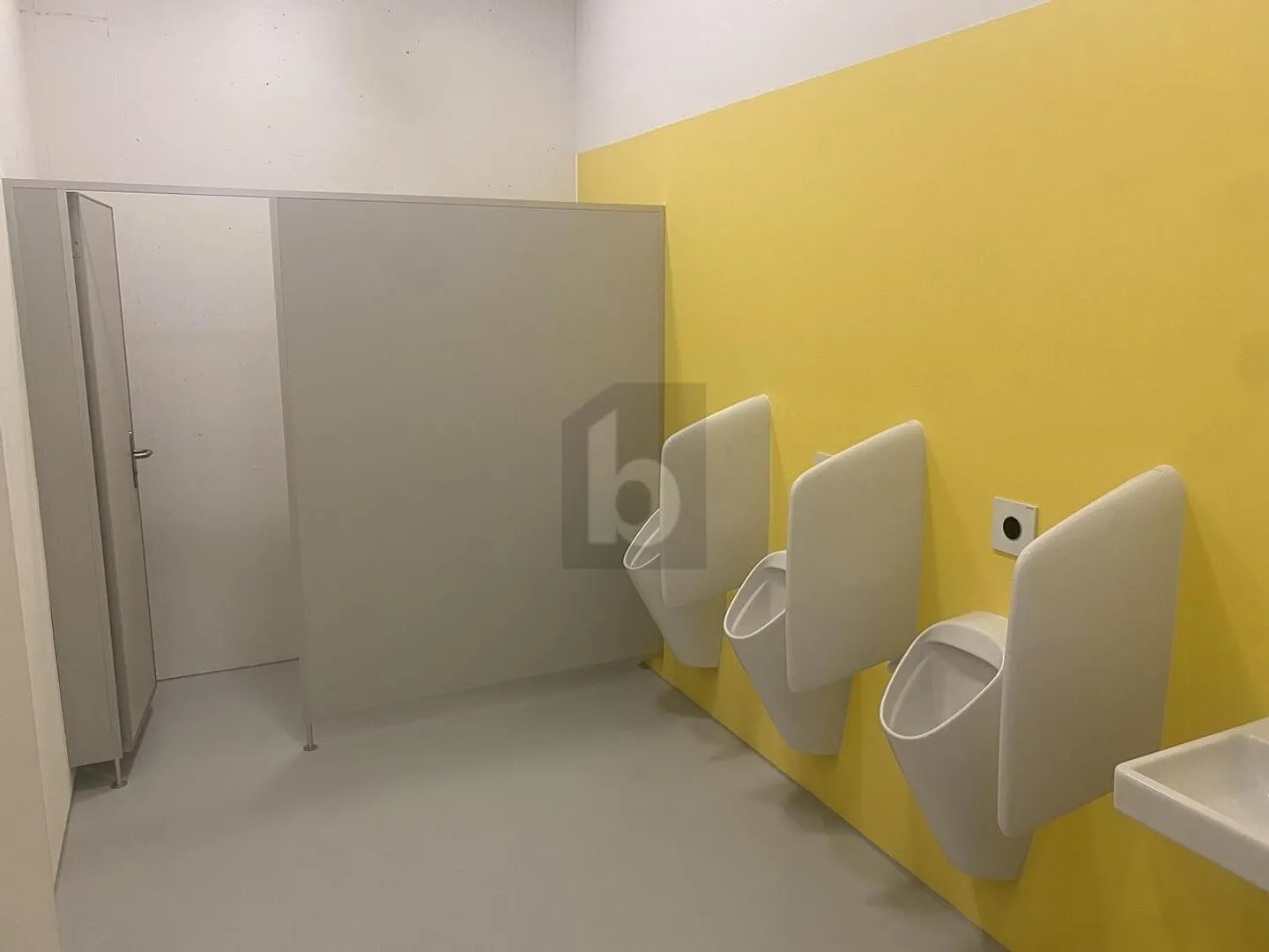 MODERN, GROSSZÜGIG UND ZENTRAL - Foto 5 von 6