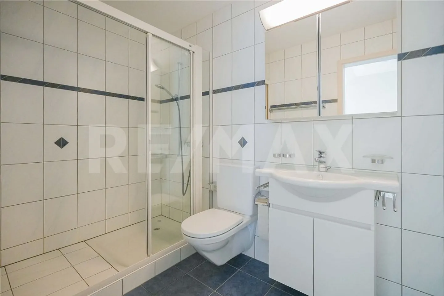 Superbes vues ! Maison familiale double de 5,5 pièces avec galerie et vue lointaine - Photo 10 sur 13