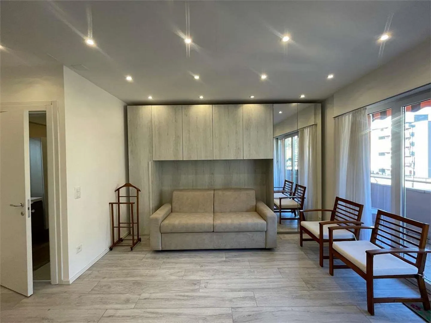 Agno: Renovated and furnished studio apartment - Photo 2 of 6