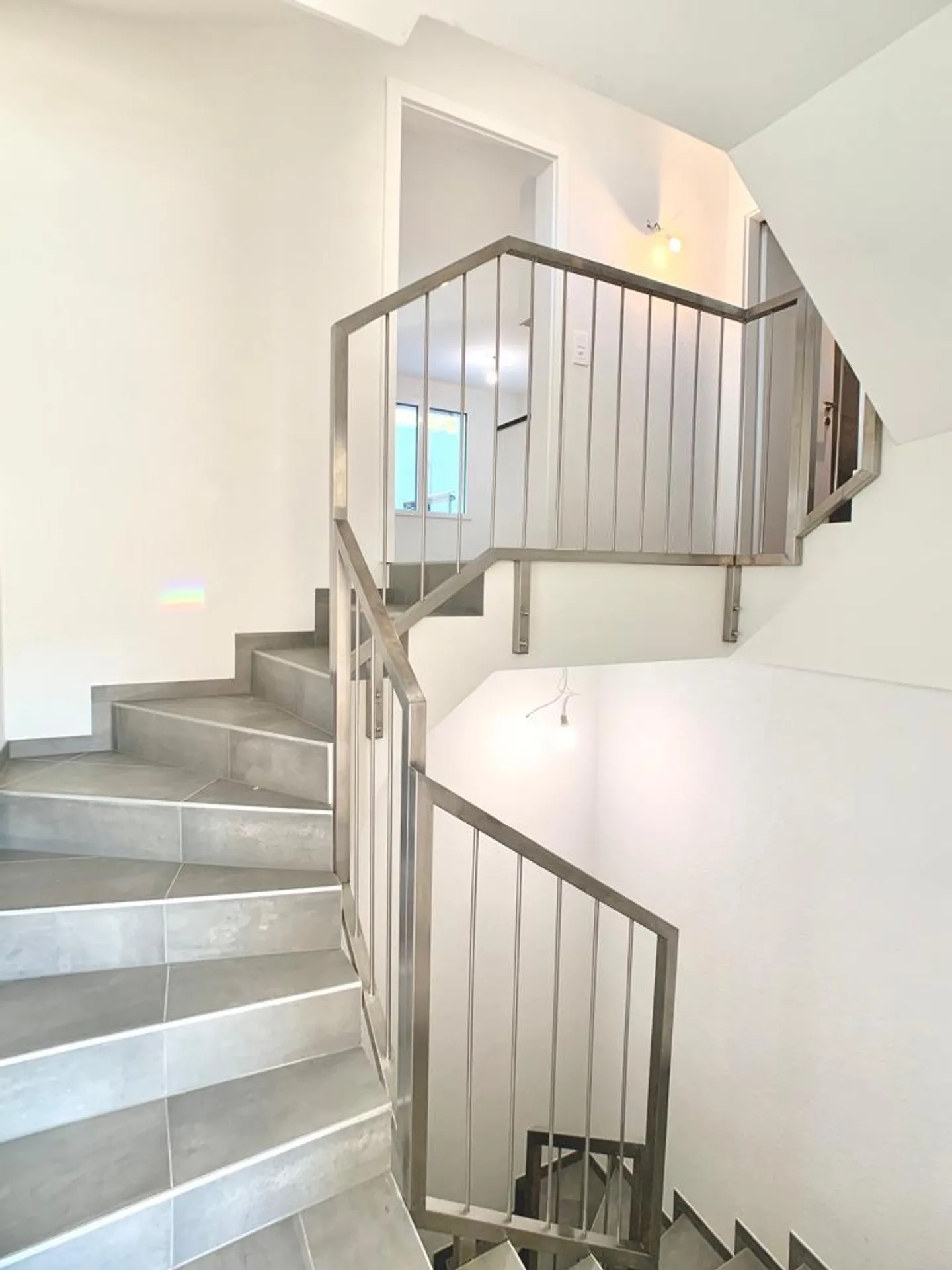 Ihr Friedhof der Ruhe: Moderne und Elegante Villa - Foto 5 von 16