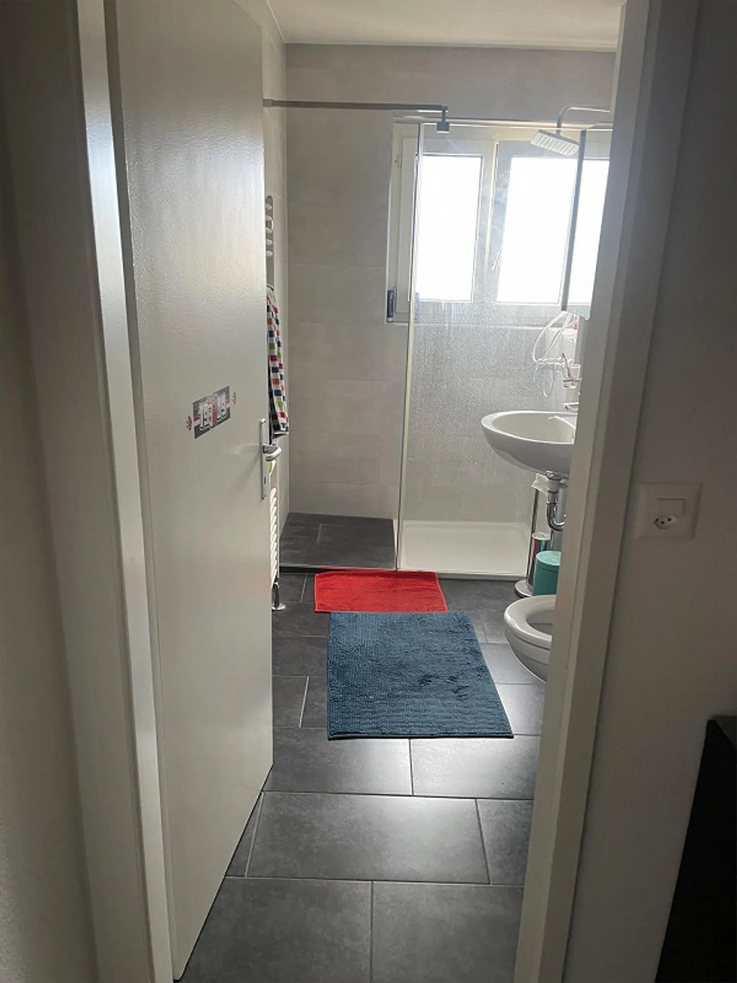 Appartement lumineux de 3 pièces dans un emplacement calme - Photo 3 sur 6