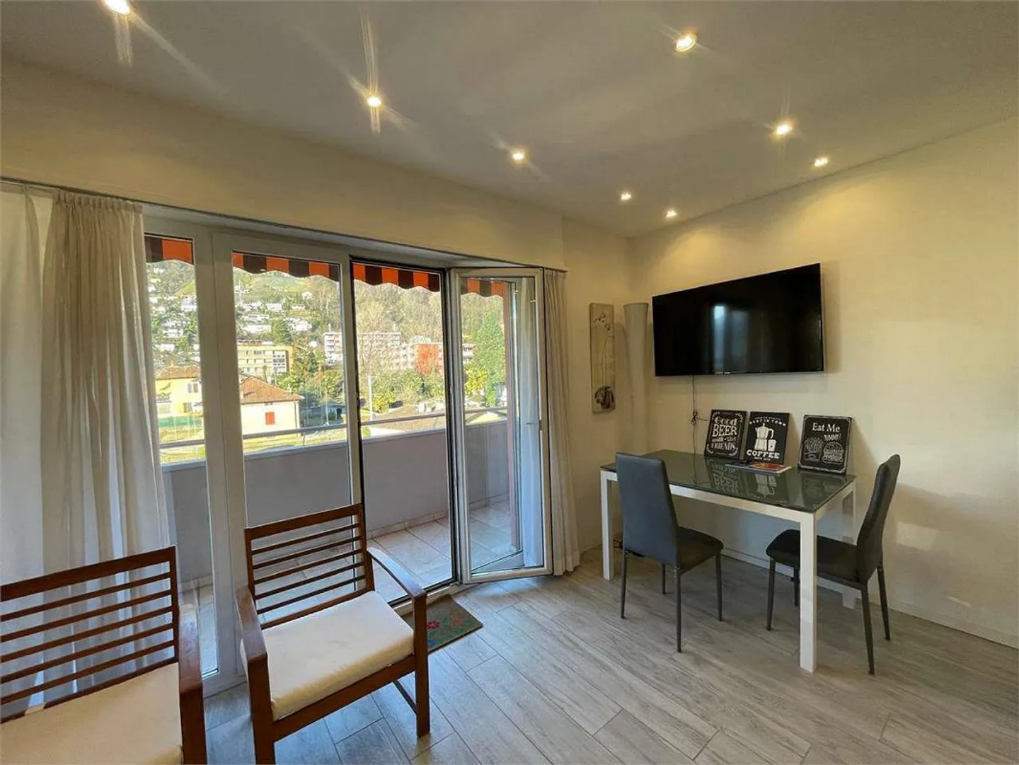 Agno: Renovated and furnished studio apartment - Photo 4 of 6